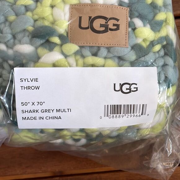 NWT UGG Home Sylvie Throw 50" W x 70" L - Picture 9 of 9